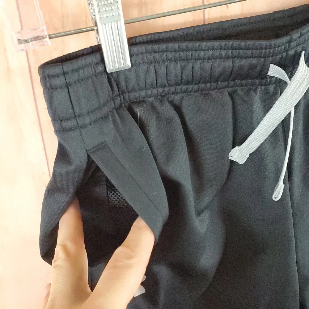 Under Armour Brawler 2.0 Boys Jogger Pants Medium Black Fleece Lined Tapered Leg